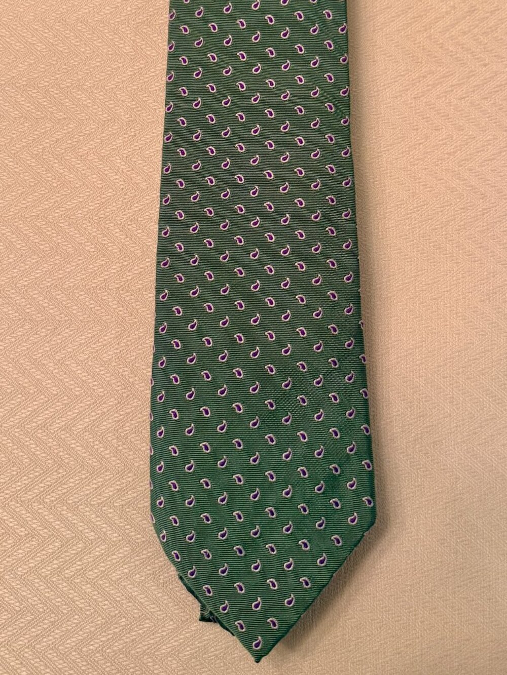 Lauren Ralph Lauren Men’s Silk Neck Tie – Green with Purple Dots – Made in USA